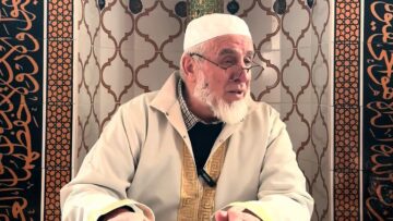 “..това, което е при Аллах, е по-добро и по-дълготрайно.” – Али Ходжа
